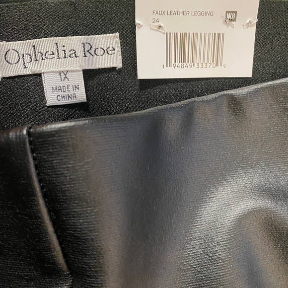 Ophelia Roe Black Faux Leather Skinny Leg Crop Leggings Size 1X NEW - Picture 7 of 8